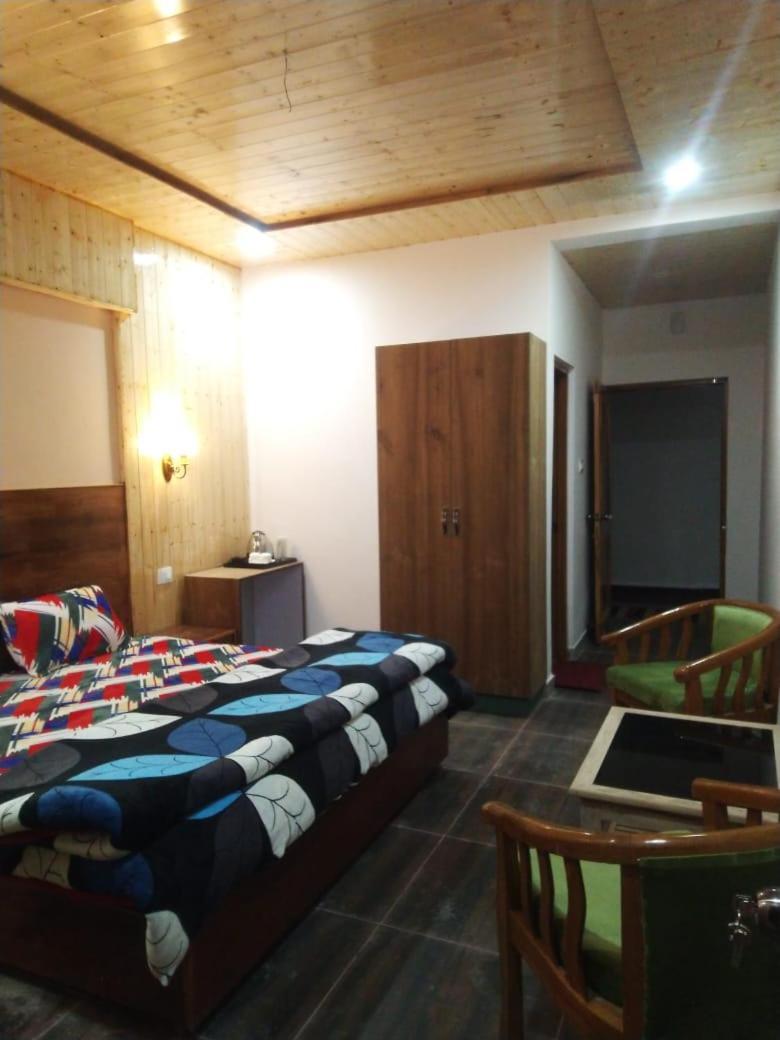 Starry Sky Hotel Joshīmath 外观 照片